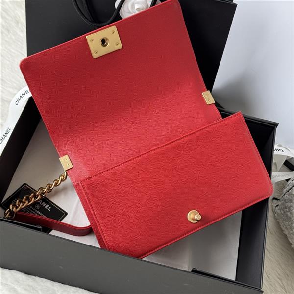 2026127214240891 700